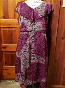 💚2/$10💚Pretty purples med " Fashion Bug" dress